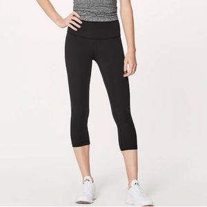 Lululemon”Wunder under crop” sz 4 black